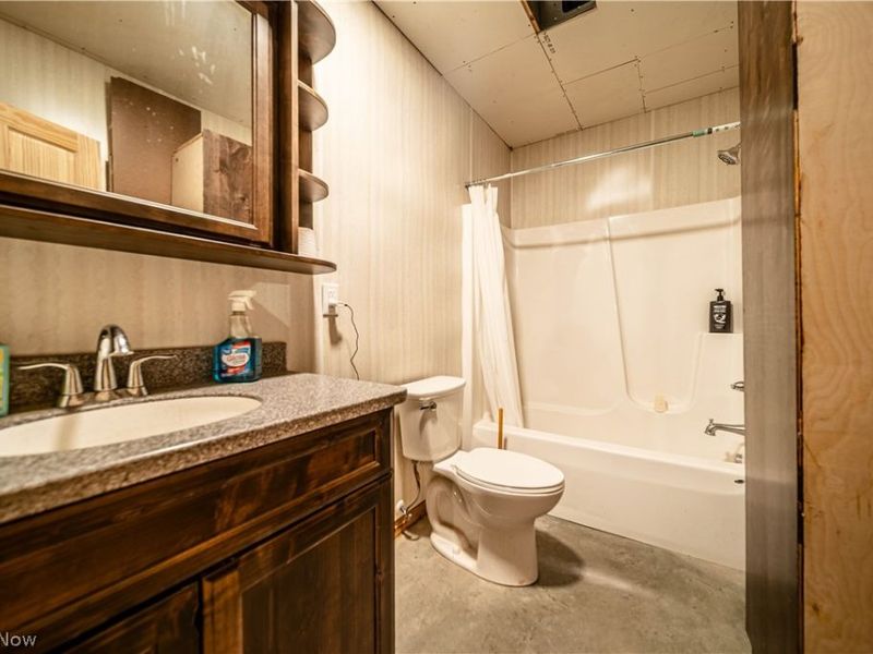3657 E Moreland Road , Fredericksburg, OH 44627 Photo 22
