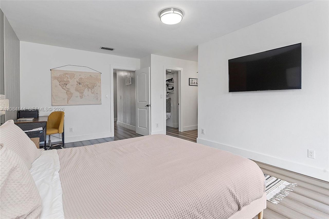 4868 Sheridan St, Unit 5, Hollywood, FL 33021 Photo