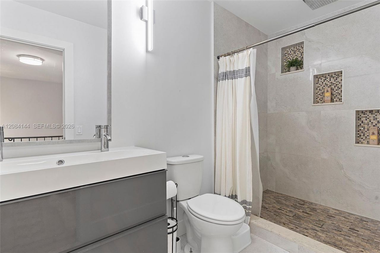 4868 Sheridan St, Unit 5, Hollywood, FL 33021 Photo