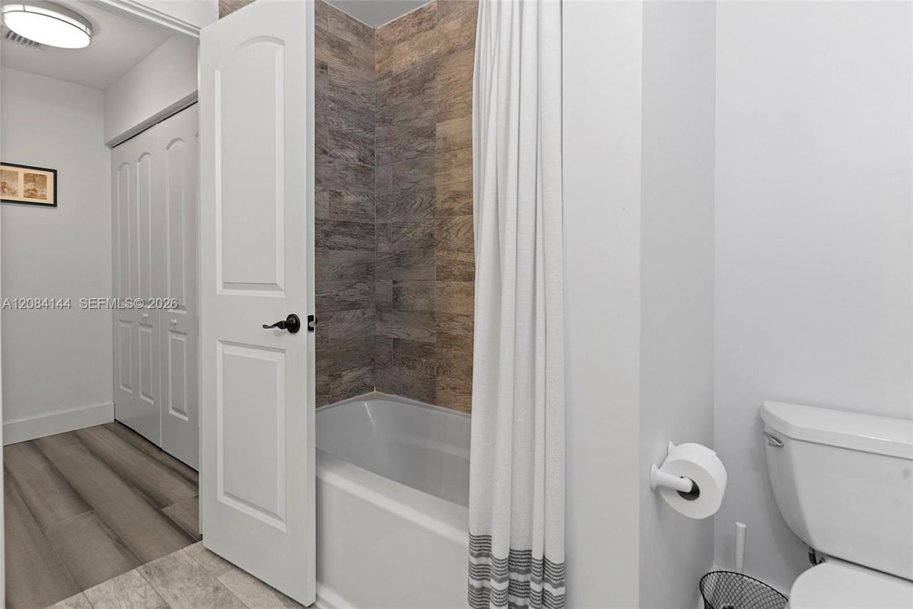 4868 Sheridan St, Unit 5, Hollywood, FL 33021 Photo