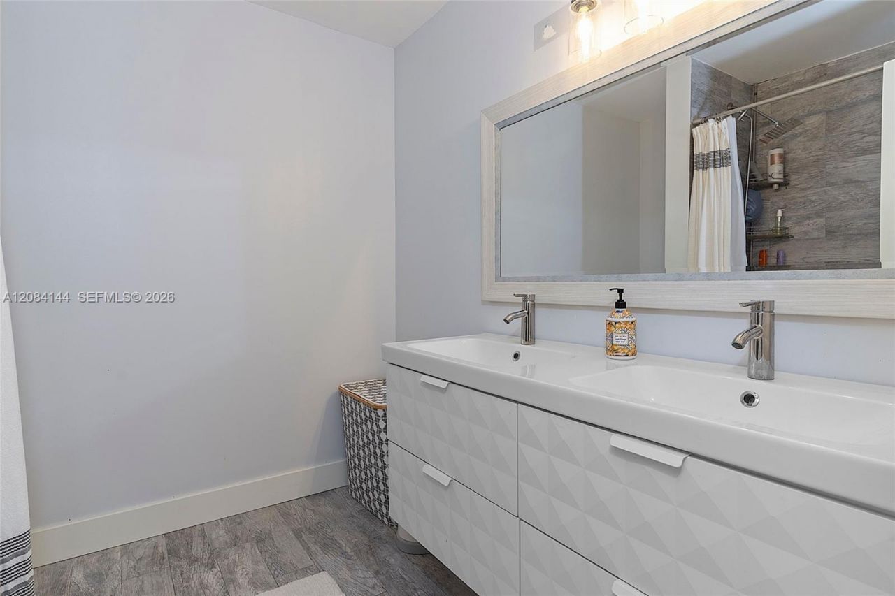 4868 Sheridan St, Unit 5, Hollywood, FL 33021 Photo