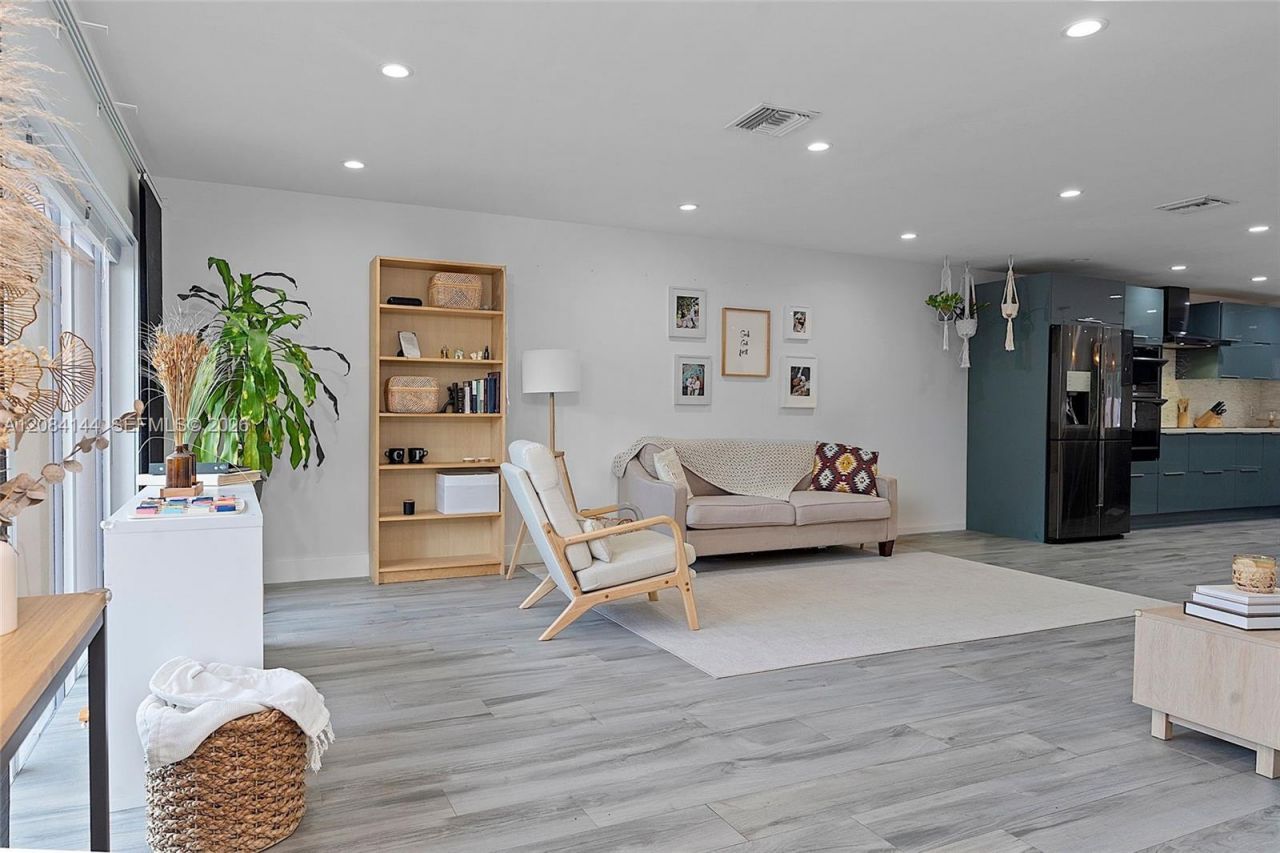 4868 Sheridan St, Unit 5, Hollywood, FL 33021 Photo