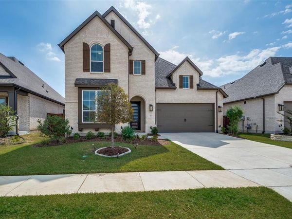 1316 Buttercup Avenue, Aubrey, TX 76227