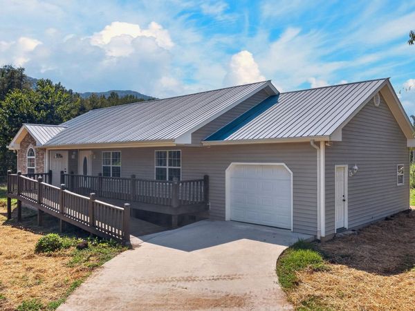 3806 Holders Grove Rd, Cosby, TN 37722