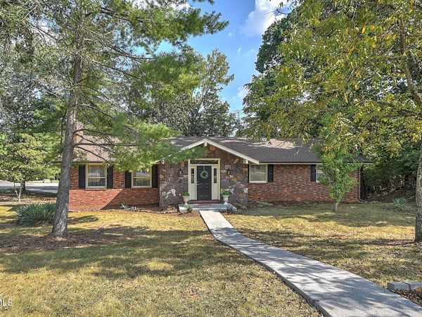 2301 Norwich Place, Kingsport, TN 37660