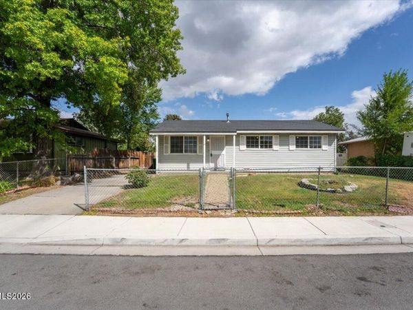 1700 Oxford Avenue, Sparks, NV 89431