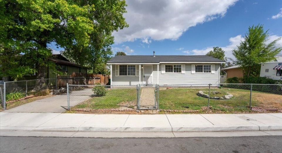 1700 Oxford Avenue, Sparks, NV 89431 Photo