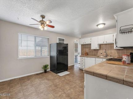 1700 Oxford Avenue, Sparks, NV 89431 Photo