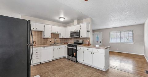 1700 Oxford Avenue, Sparks, NV 89431 Photo