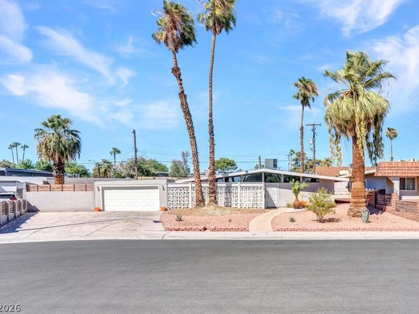 3327 Seminole Circle , Las Vegas, NV 89169