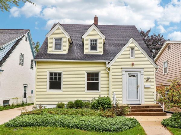 5945 N Shoreland Ave, Whitefish Bay, WI 53217