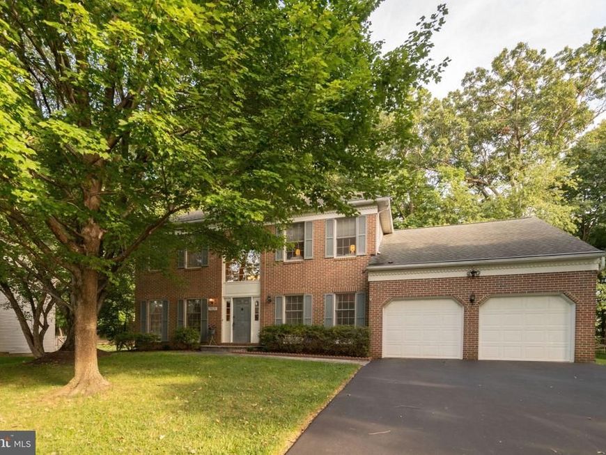 19829 Helmond Way, Gaithersburg, MD 20886 Main Photo