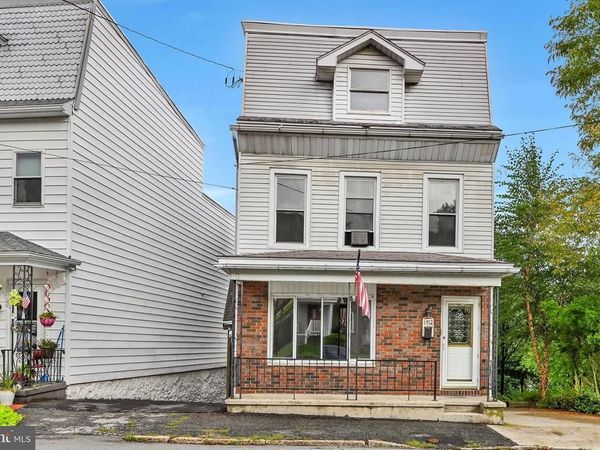1952 MAHANTONGO STREET , POTTSVILLE, PA 17901