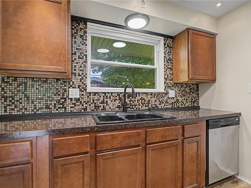 529 N Eppington Drive, Trotwood, OH 45426 Photo 20