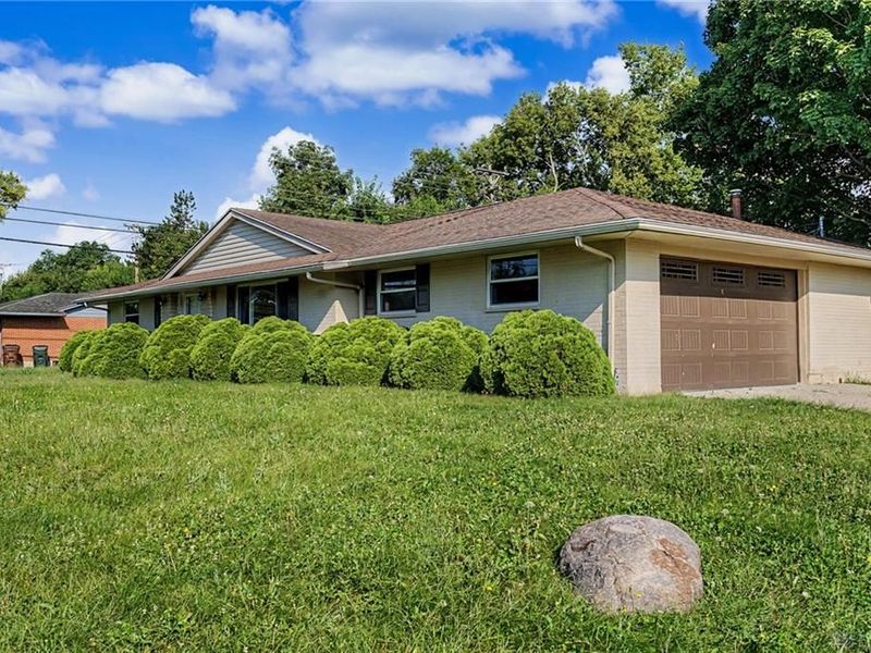 529 N Eppington Drive, Trotwood, OH 45426 Photo 3