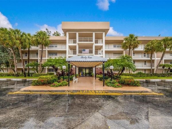 3051 S PALM AIRE Drive, Unit 408, Pompano Beach, FL 33069