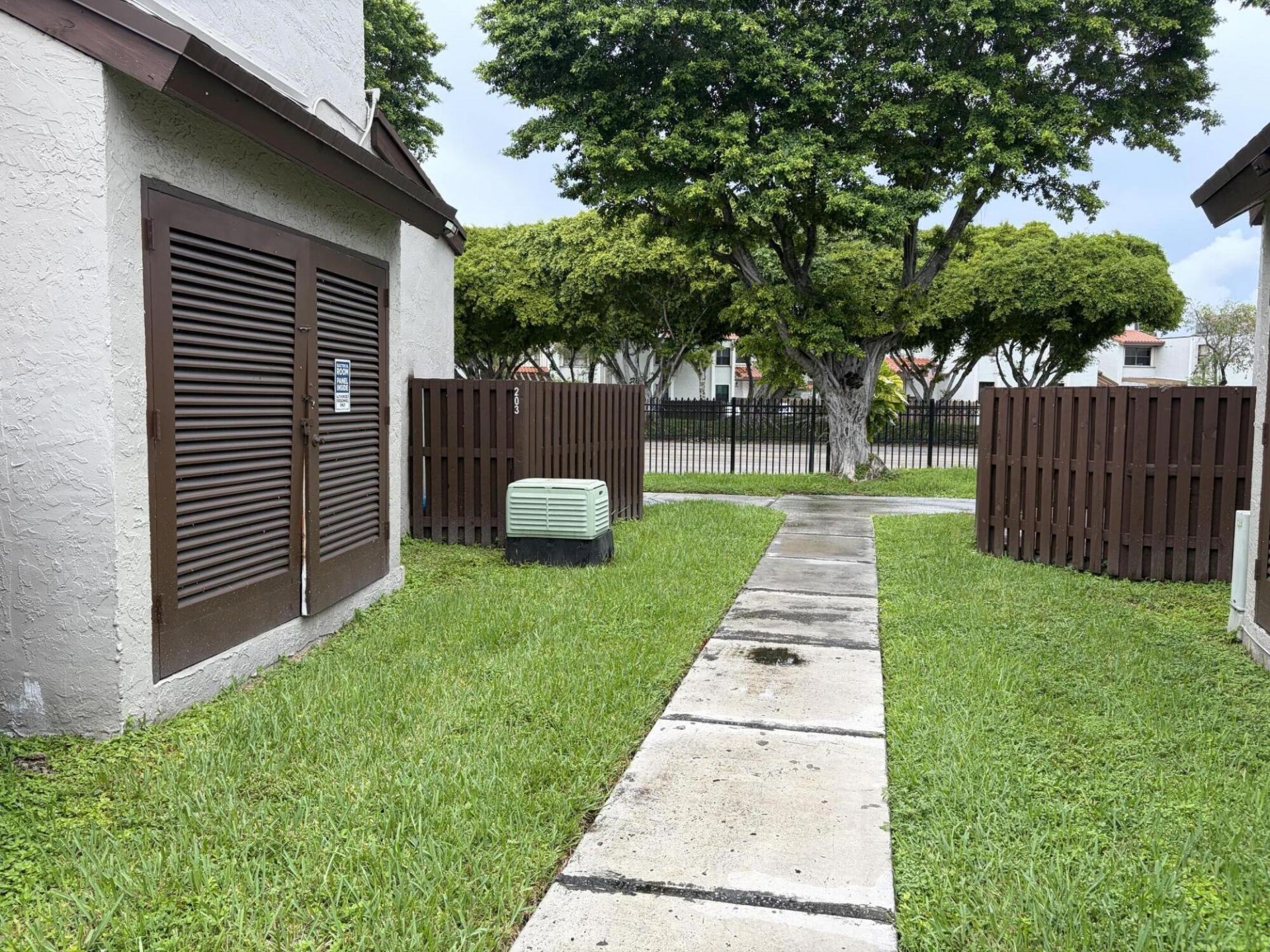 10292 NW 9th Street Circle, Unit 103, Miami, FL 33172 Photo