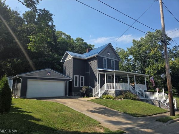 220 S Wardell Street , Uhrichsville, OH 44683