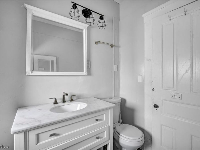 8311 Decker Avenue, Cleveland, OH 44103 Photo 12