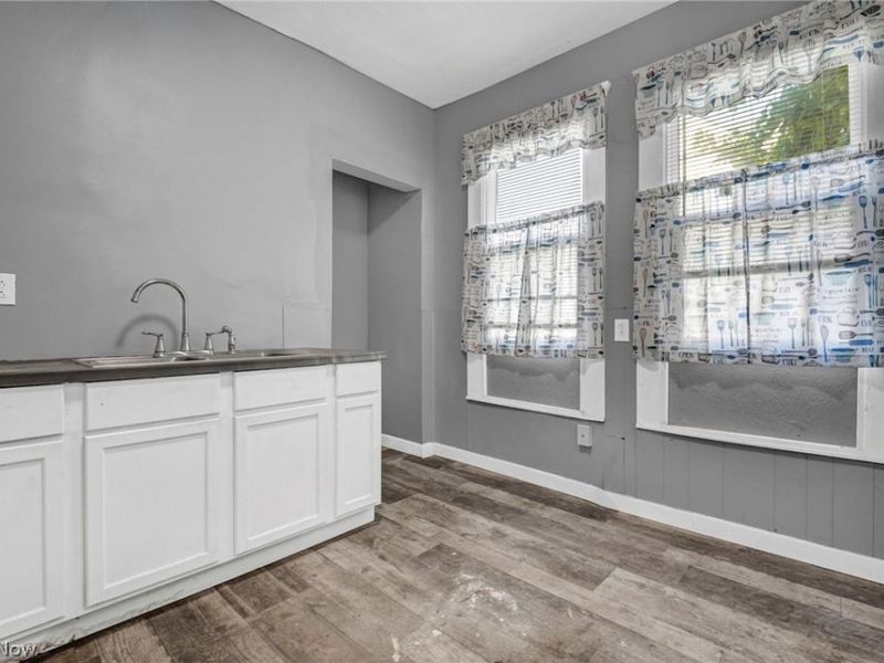 8311 Decker Avenue, Cleveland, OH 44103 Photo 19