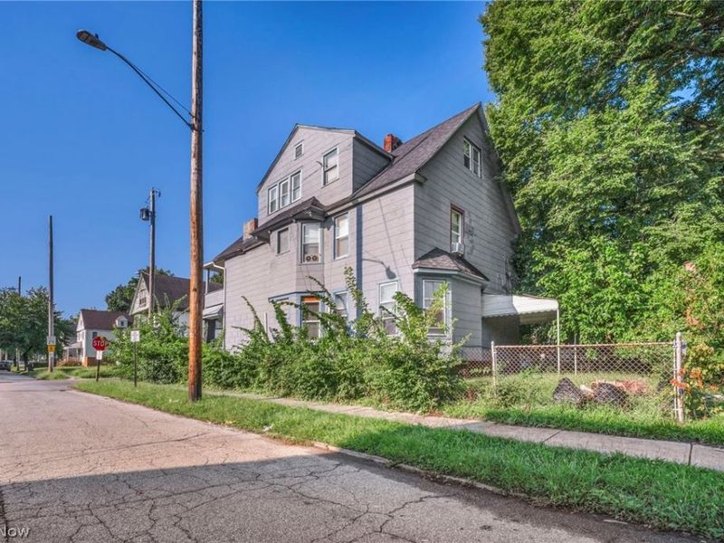 8311 Decker Avenue, Cleveland, OH 44103 Photo 31