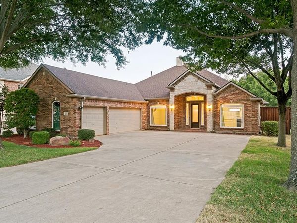 2212 Creek Crossing Drive, Corinth, TX 76210