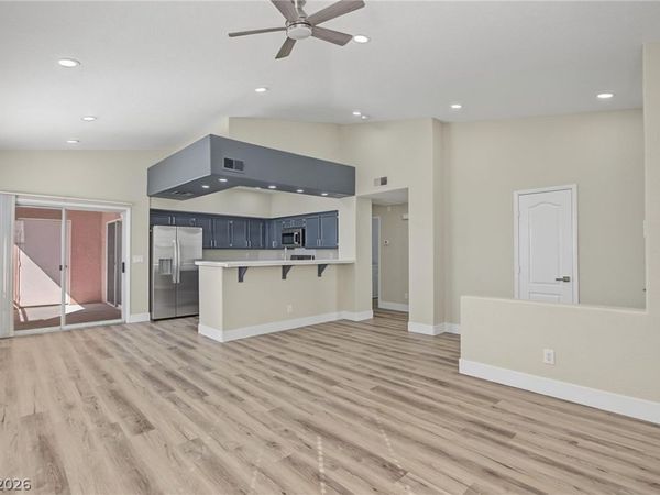 1500 Truett Street , Unit 202, Las Vegas, NV 89128