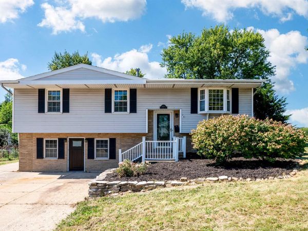 6031 N ROSEMEAD Drive, Peoria, IL 61614