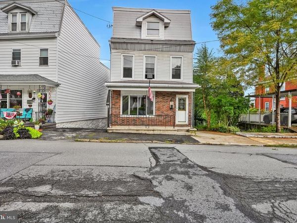 1952 MAHANTONGO STREET , POTTSVILLE, PA 17901