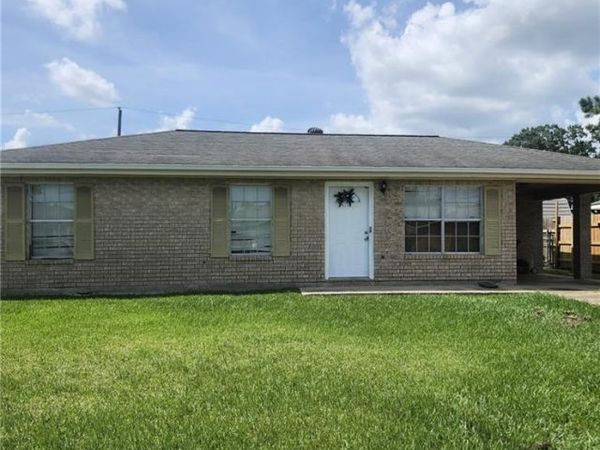222 FAIRMONT Drive , Houma, LA 70360
