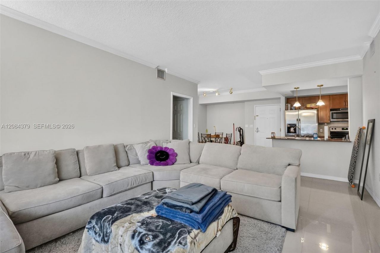 2000 N Bayshore Dr , Unit 317, Miami, FL 33137 Photo