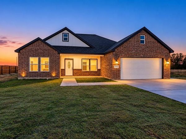 740 Section House Road , Alma, TX 75119