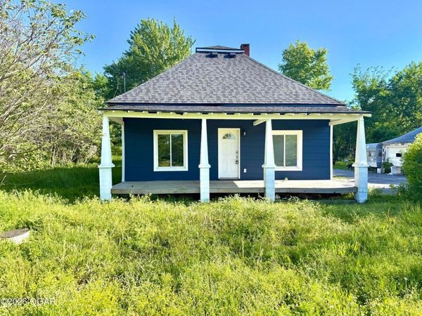 301 W High Street , Alba, MO 64830
