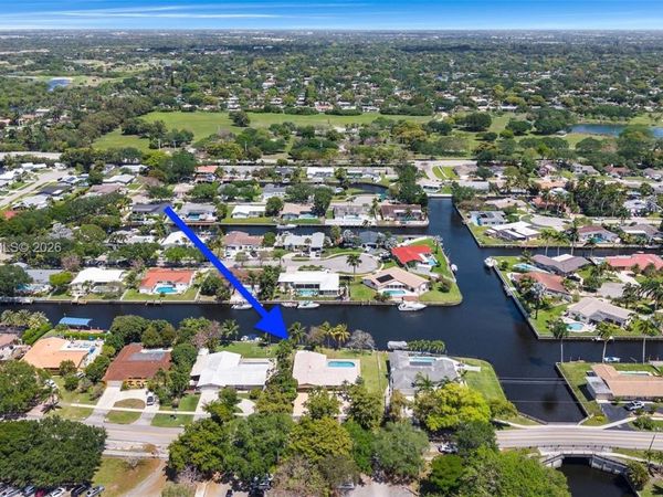 6121 SW 16th St , Plantation, FL 33317