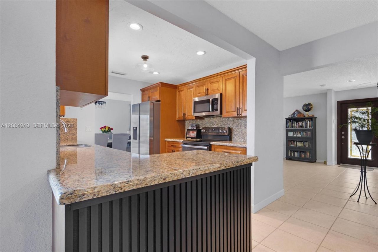6121 SW 16th St, Plantation, FL 33317 Photo