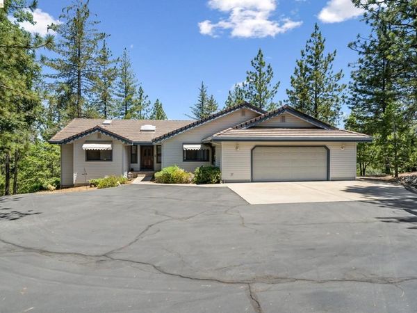 11335 Bridal Veil, Groveland, CA 95321