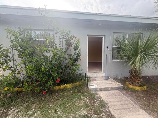 14 NW 169th St , Unit 2, North Miami Beach, FL 33169