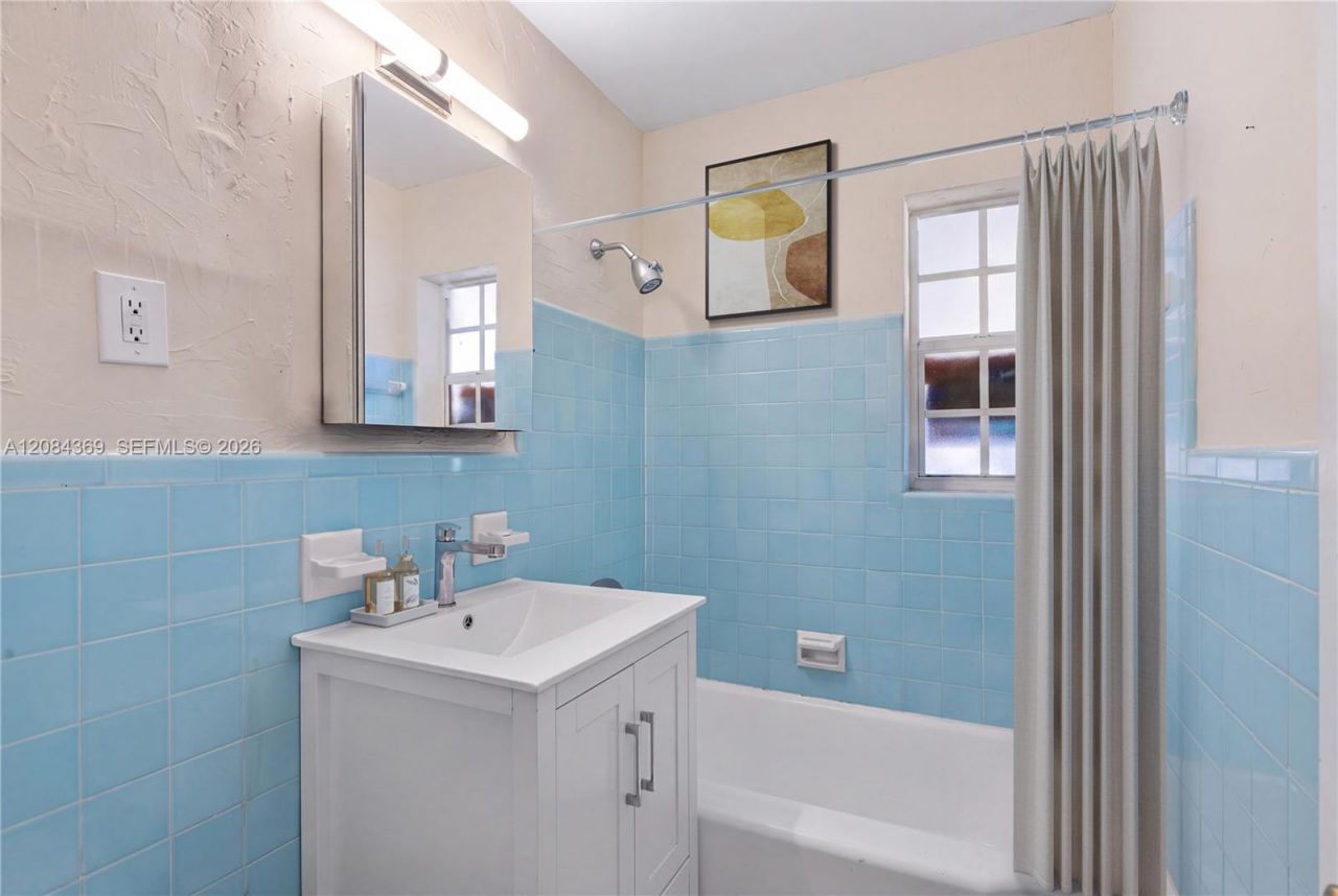 1716 NE 17th Ave , Fort Lauderdale, FL 33305 Photo