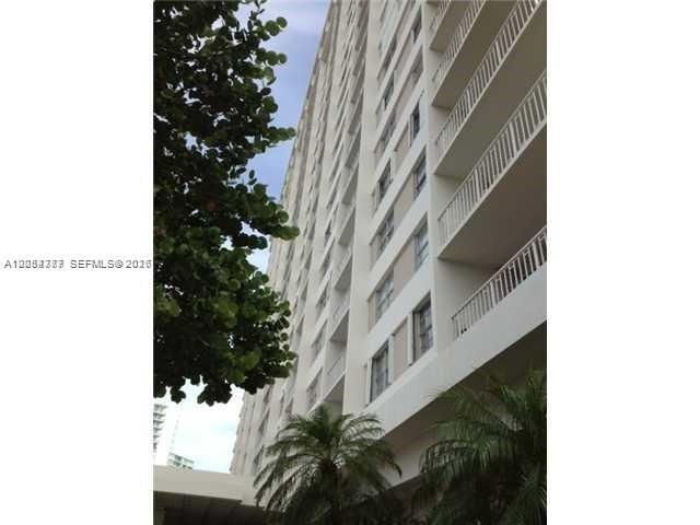 300 NE Bayview Dr, Unit 501, Sunny Isles Beach, FL 33160 Photo