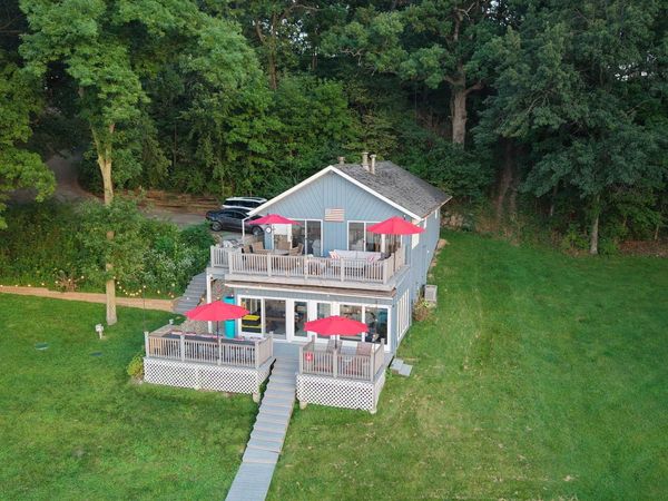 8064 OAK RUN Drive, Dahinda, IL 61428