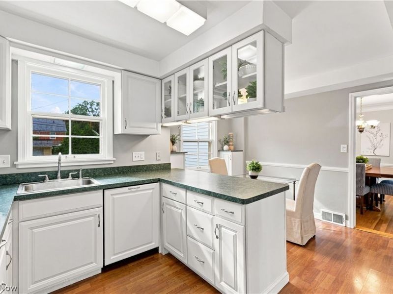 2368 Loyola Road, University Heights, OH 44118 Photo 16