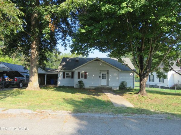505 N Chamberlain Ave, Rockwood, TN 37854