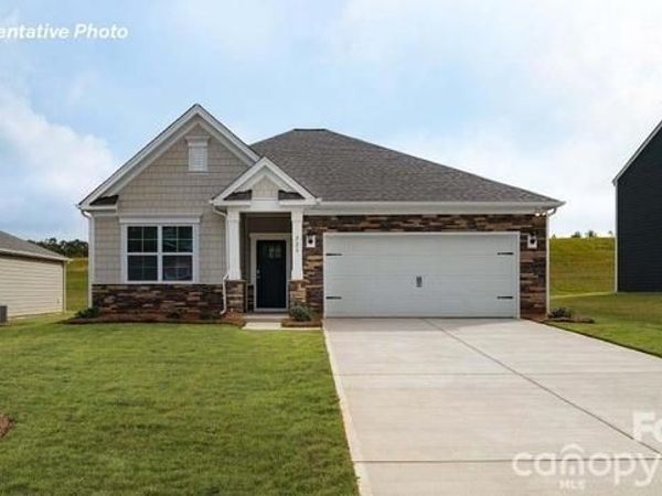 3865 Maxwell Henry Lane NW, Conover, NC 28613
