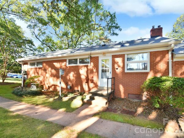 4547 Woodlark Lane , Charlotte, NC 28211