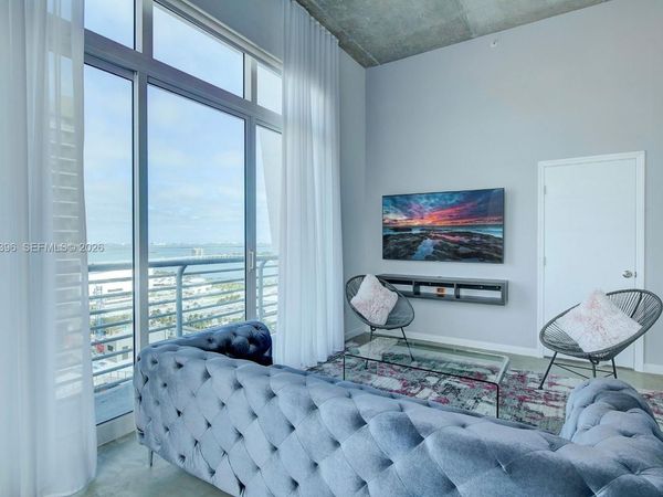 234 NE 3rd St , Unit UPH01, Miami, FL 33132