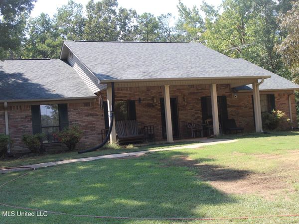 48 County Road 6071 , Baldwyn, MS 38824