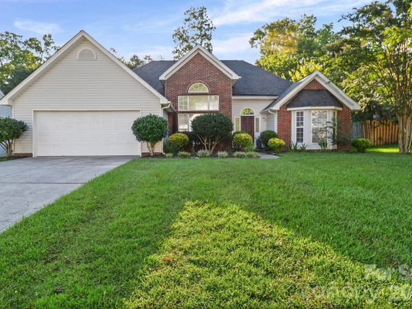 6414 Goldenblush Circle, Charlotte, NC 28269