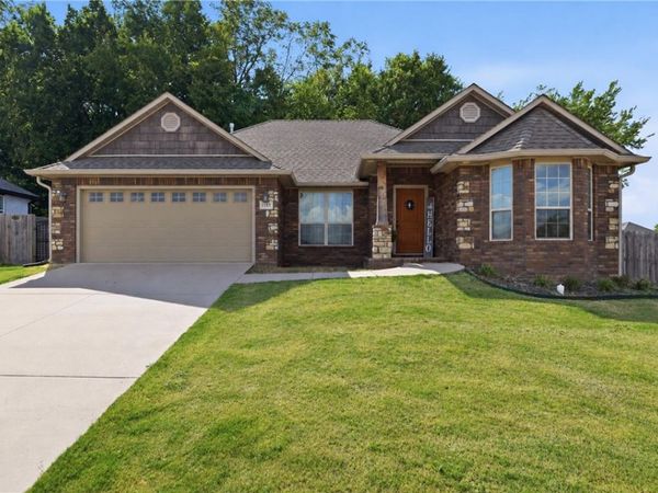 1181 Sundowner Ranch Avenue , Prairie Grove, AR 72753