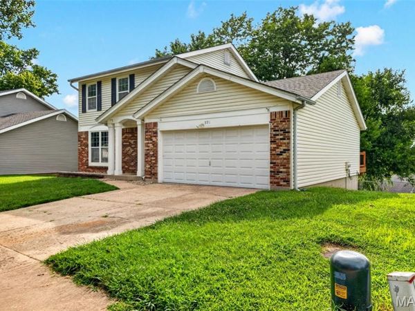 591 Summit Hills Drive , Fenton, MO 63026