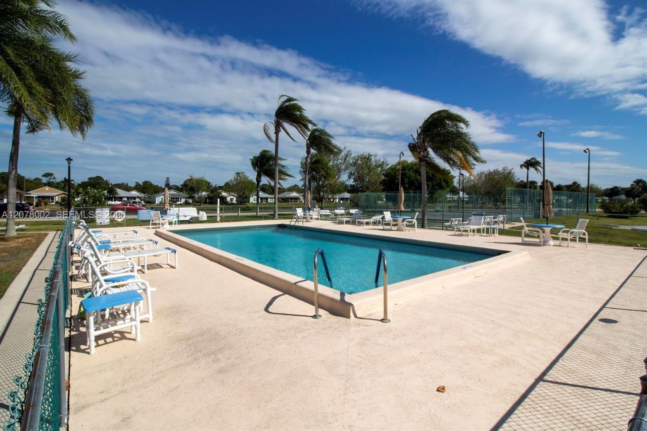 416 Ponderosa, Unit 29, Fort Pierce, FL 34982 Photo